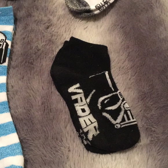 9 pairs of Star Wars socks in various kids sizes - Picture 2 of 5
